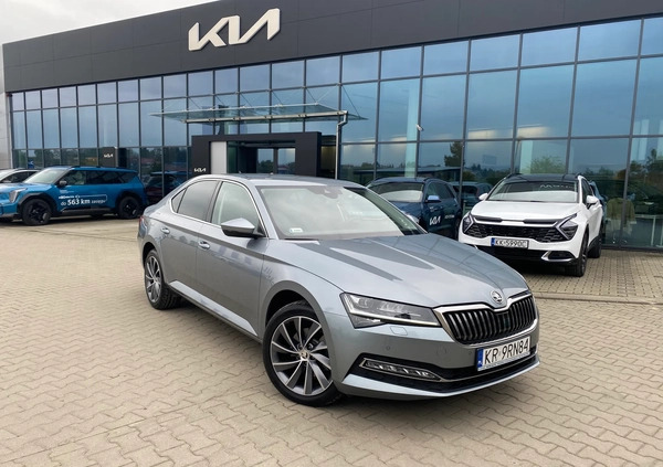 Skoda Superb cena 117900 przebieg: 98043, rok produkcji 2021 z Wronki małe 92